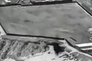 SMRT UŽIVO NA NEBU AVGANISTANA: Helikopter je leteo iznad planina, a onda ga je raketa pogodila rep! (VIDEO)
