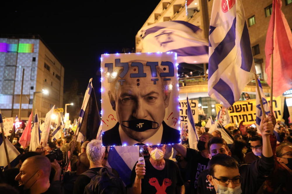 PROTESTI U JERUSALIMU Hiljade Izraelaca na ulicama tražilo ostavku Netanijahua (FOTO)