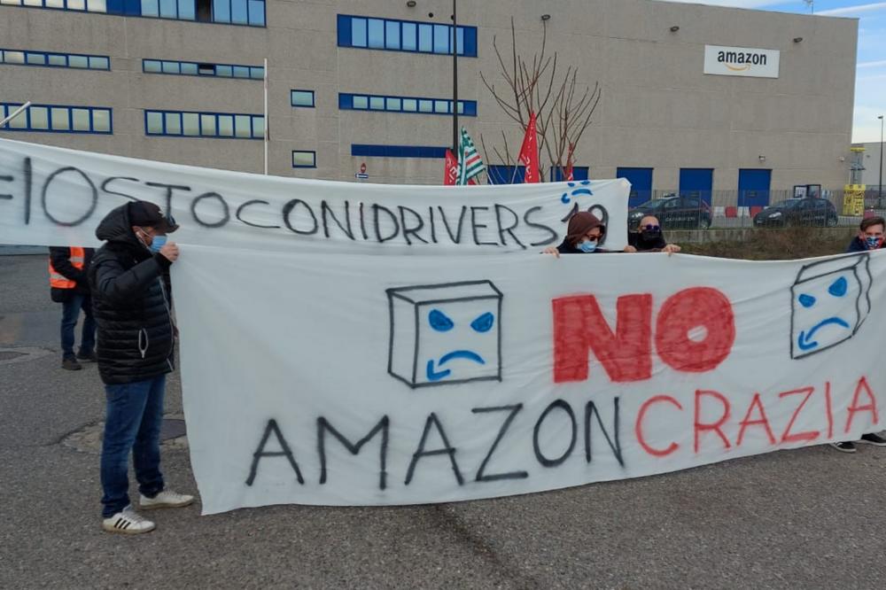 GENERALNI ŠTRAJK SVIH ZAPOSLENIH U AMAZONU U ITALIJI: Ne želimo da budemo robovi algoritama! (FOTO)