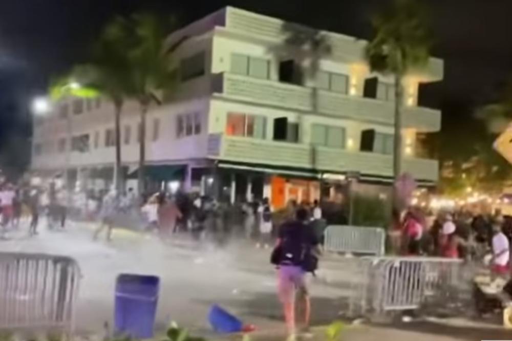 KORONA ŽURKA SE PRETVORILA U STAMPEDO: Američki studenti okupirali Majami, plaže nikada krcatije! Zbog haosa uveden policijski čas