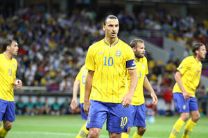 PROMENA U POSLEDNJI ČAS: Švedska bez Ibrahimovića protiv Grčke i tzv. Kosova!