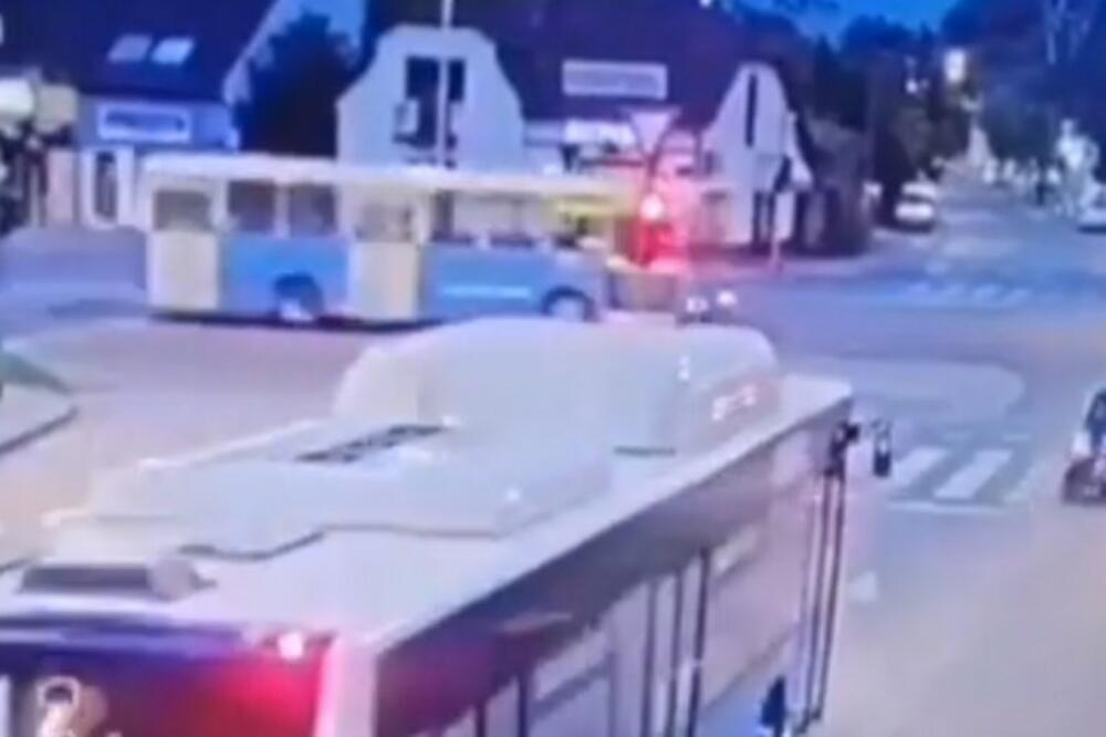 OVDE JE MOGLO DA BUDE MRTVIH: Novosađanin prošao kroz crveno, izbegao sudar sa busom u zadnjoj sekundi PA SE ZAVRTEO (VIDEO)