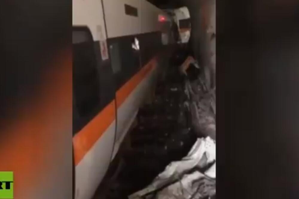 HOROR NA TAJVANU: Voz iskliznuo iz šina i udario u zid tunela! 36 putnika poginulo, 40 povređeno, a 70 zarobljeno u vagonima
