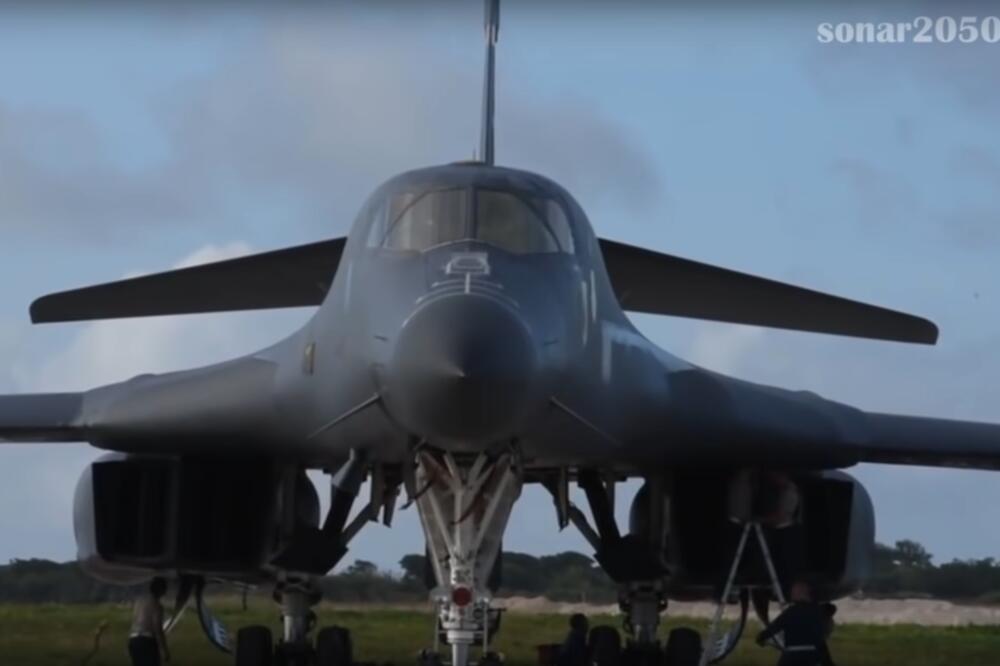 OTKRIVENO KAKO ĆE IZGLEDATI NAJMOĆNIJI RUSKI BOMBARDER: Ovo je PAK DA, Putinovo leteće krilo! (VIDEO)