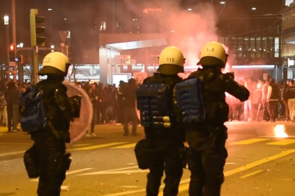 SUZAVAC I GUMENI MECI Protesti u Sent Galenu zbog korona mera (VIDEO)