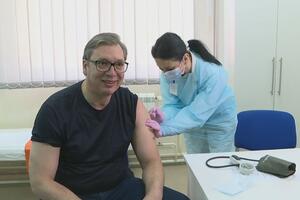PREDSEDNIK SRBIJE: Primiću i treću vakcinu, kinesku!