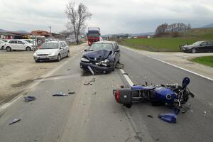 UŽAS NA IBARSKOJ MAGISTRALI: U saobraćajnoj nesreći kod Čačka teško povređen motociklista