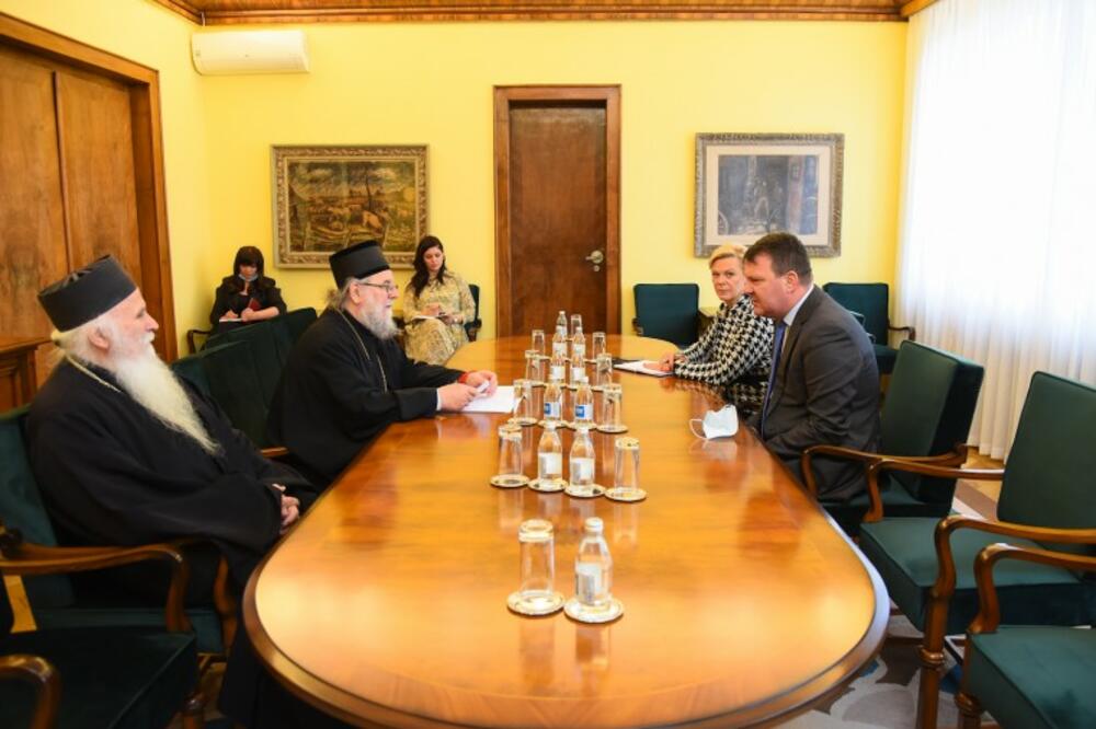 Predsednik Mirović primio episkopa sremskog Vasilija