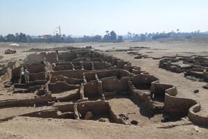 HILJADAMA GODINA BIO ISPOD PESKA Kod Doline kraljeva u Egiptu otkriven izgubljeni zlatni grad star 3 milenijuma! (FOTO, VIDEO)
