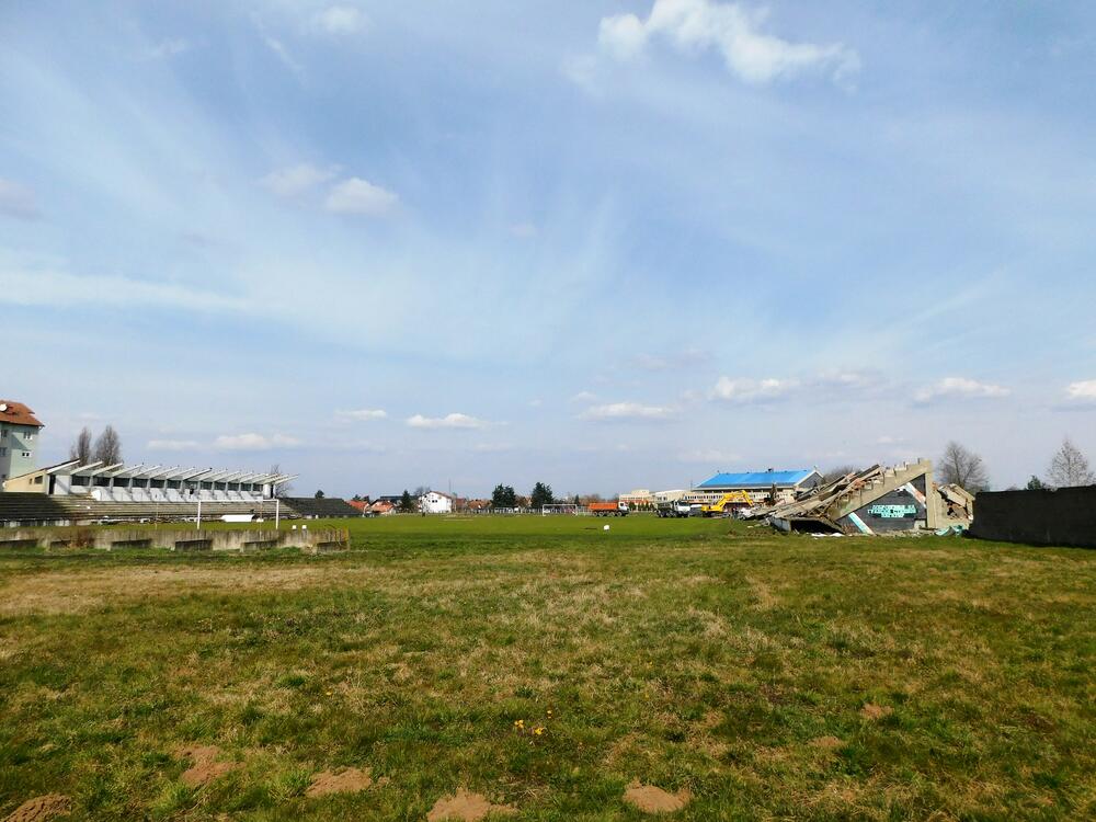 Loznica, Lagator, stadion