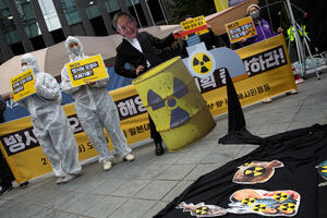 HIT! KINA IZAZVALA JAPANSKOG ZVANIČNIKA: Ako je voda iz reaktora Fukušime bezbedna, ti je popij!