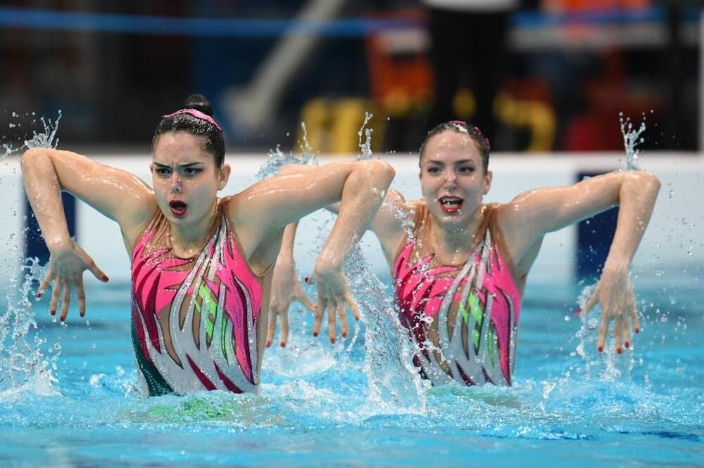 ISTORIJSKI USPEH SRBIJE, SIJAJU NEVENA, JELENA I SOFIJA: Tri medalje na FINA Svetskoj seriji u sinhronom plivanju, FENOMENALNO!