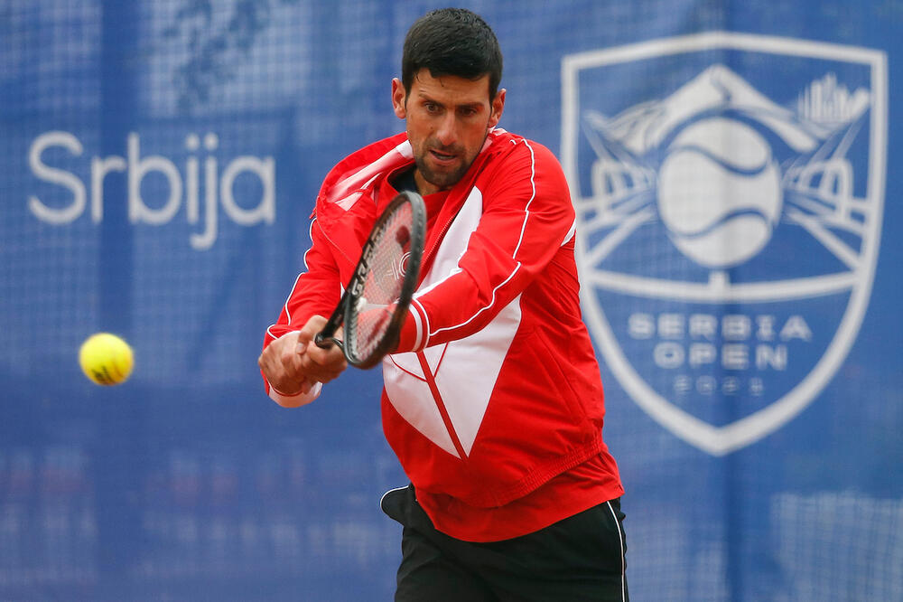 NOVAK TRENIRAO PRED SERBIA OPEN: Đoković uzeo REKET u ruke i prionuo na POSAO! FOTO