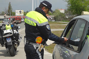POTPUNA ALKOHOLISANOST: Muškarac (42) vozio sa 3,8 promila u Volujcu, odmah isključen iz saobraćaja