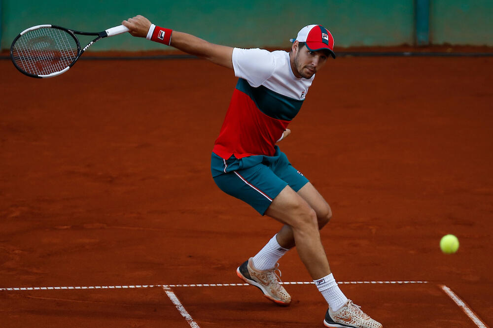 LAJOVIĆ STAO U PRVOM KOLU: Srpski teniser zavrđio učešće na turniru u Madridu