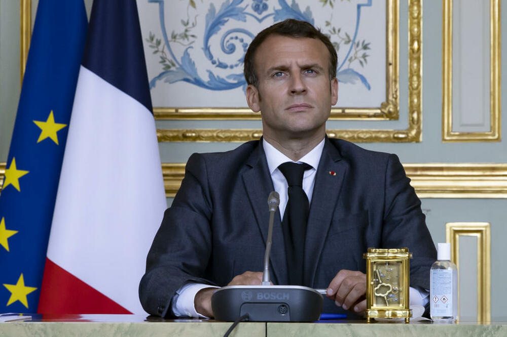 NOVA KNJIGA O MAKRONU OTKRIVA: On uopšte ne vlada Francuskom, već ova žena
