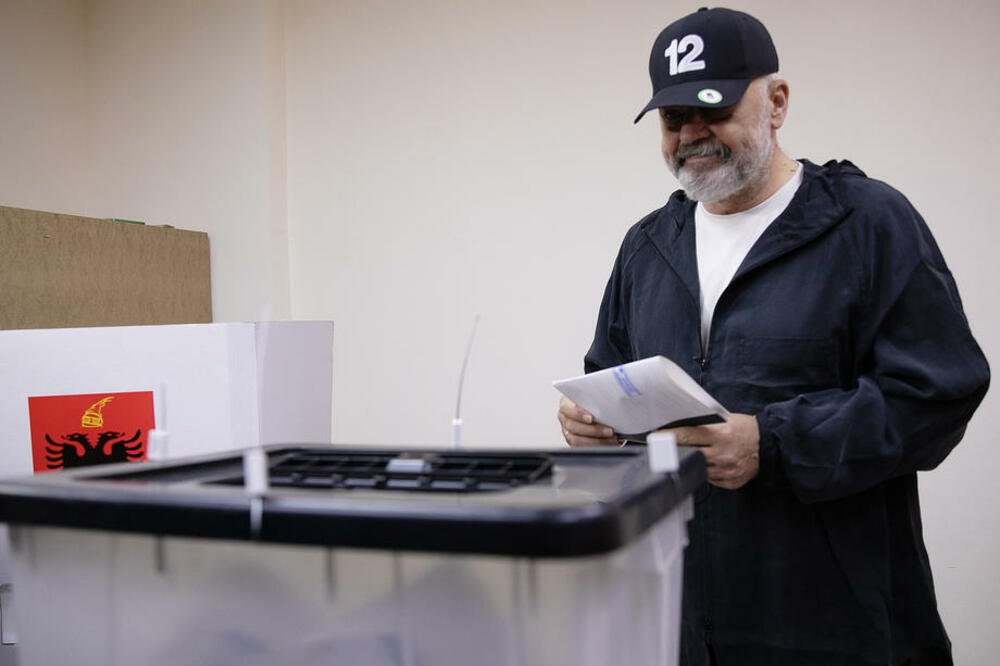 IZLAZNE ANKETE: Rama osvaja treći mandat na izborima u Albaniji