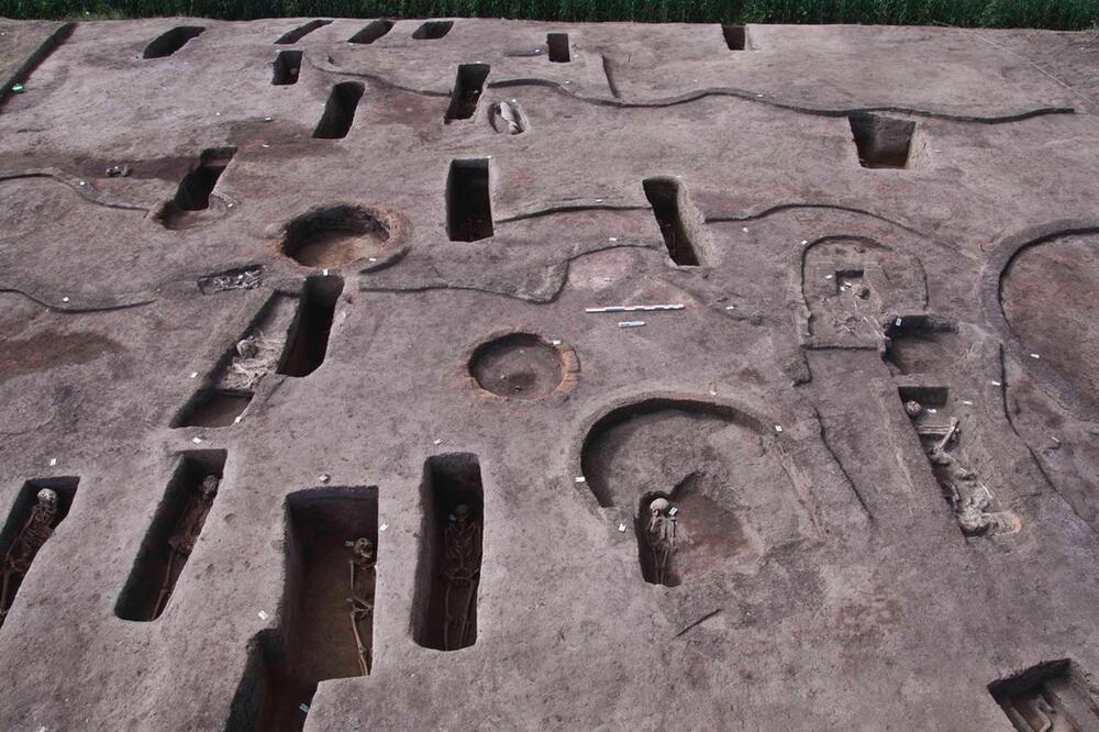 ARHEOLOZI PRONAŠLI 110 DREVNIH GROBOVA U DOLINI NILA: Neki od njih su od 6.000 godina pre Hrista! Evo kako izgledaju! FOTO