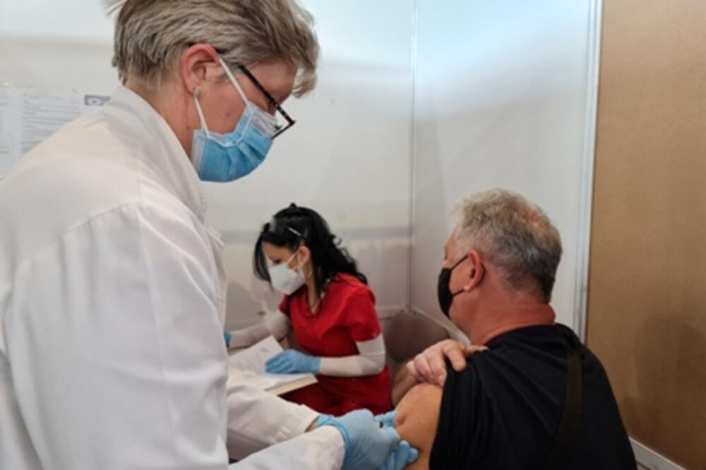 VAKCINACIJA U BEOGRADU: Imunizovano preko 600.000 građana, Vesić sa ponosom objavio nove podatke