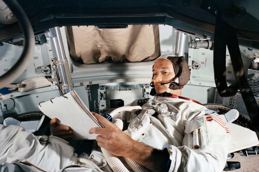PILOT KOJI JE PRVE LJUDE ODVEO NA MESEC UMRO U 90. GODINI: Majkl Kolins učestvovao u misiji Apolo 11 davne 1969. godine!