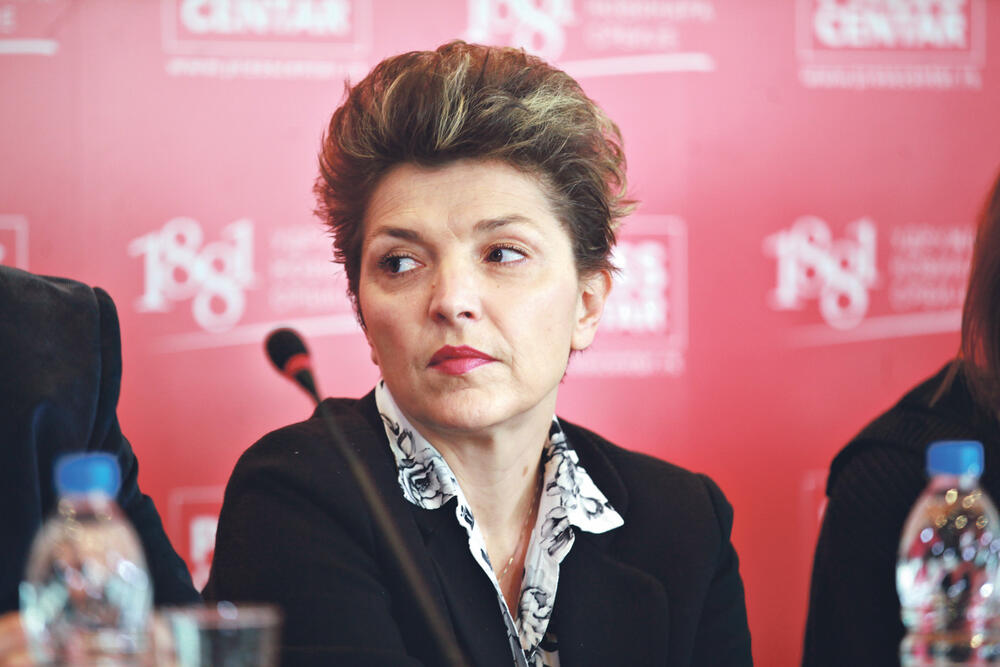 dr Jelena Vojinović