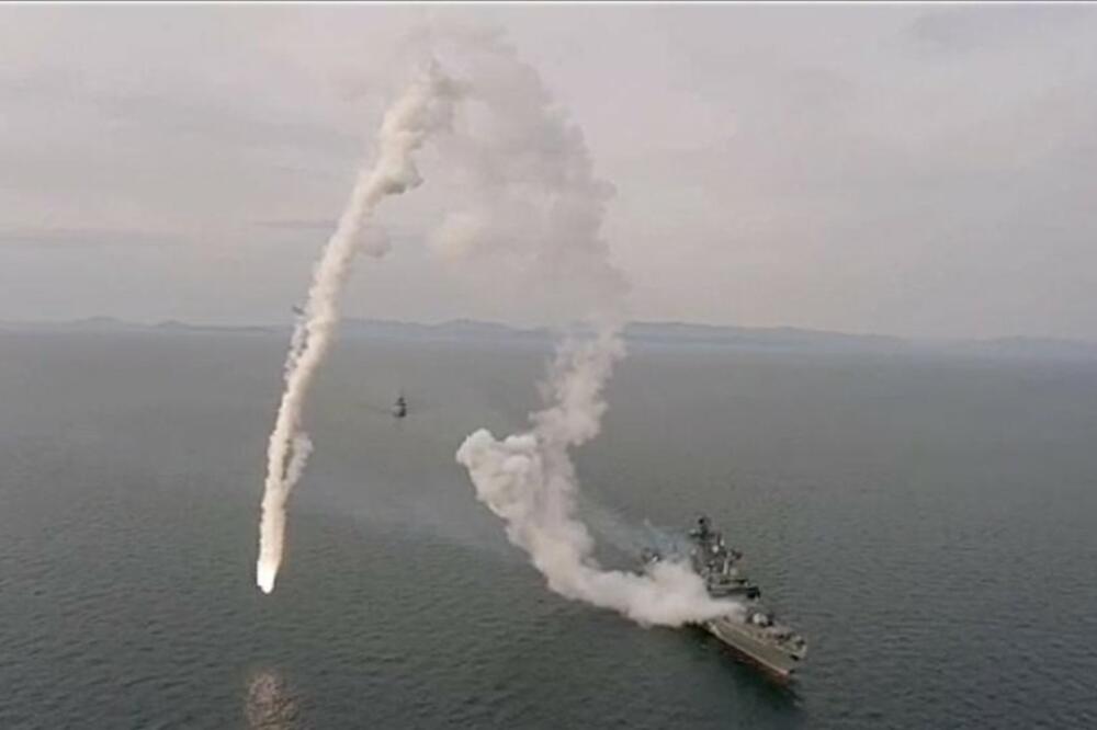 KAD RAKETA NE SLUŠA KOMANDE: Dramatičan snimak neuspelog lansiranja rakete sa ruskog broda VIDEO
