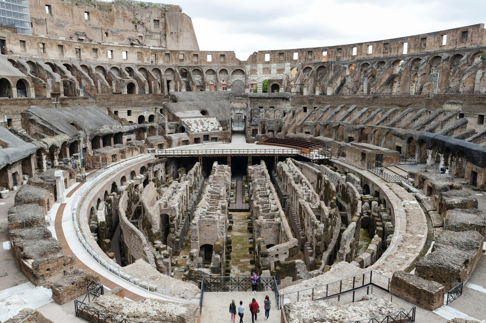 ITALIJANSKA VLADA ODOBRILA: Rimski koloseum dobija drveni pod!