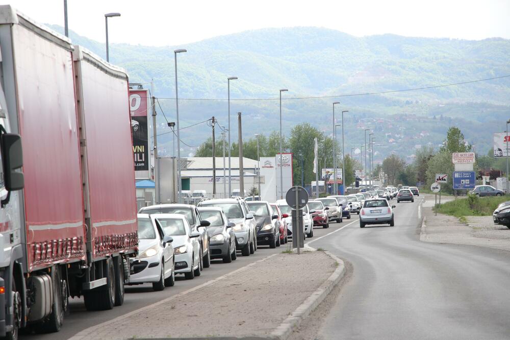 UPOZORENJE ZA VOZAČE: Popodne pojačan intenzitet saobraćaja, kamioni u Horgošu na izlazu iz zemlje čekaju 6 sati