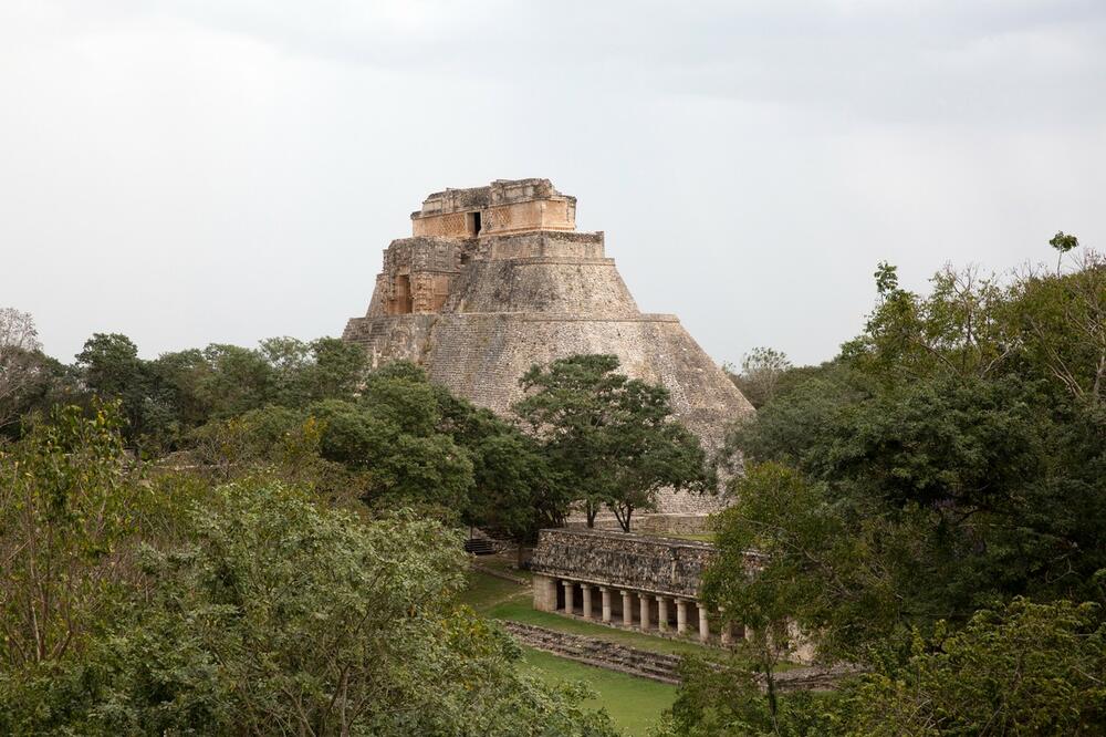 Piramide u Meksiku 