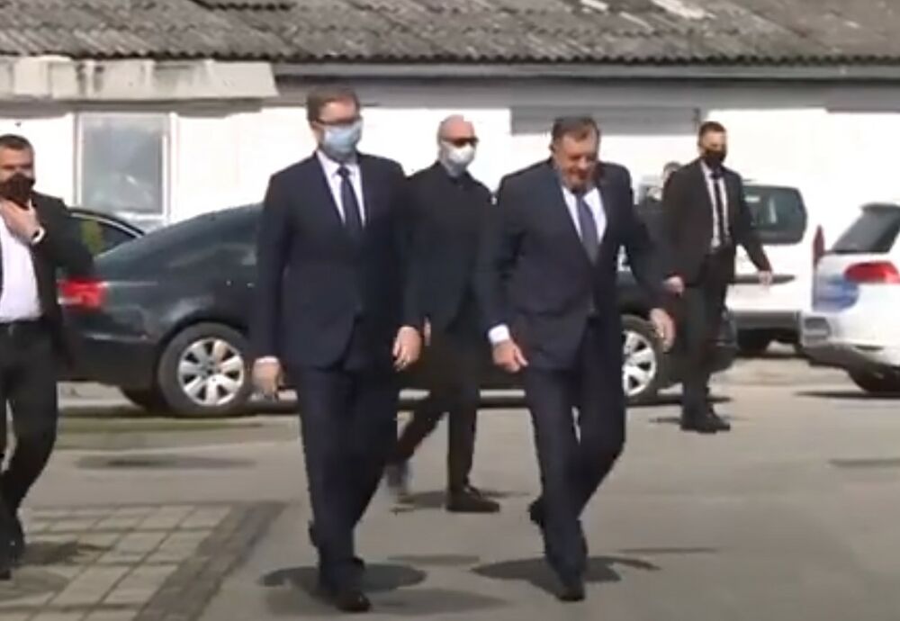 Donja Gradina, Aleksandar Vučić, Milorad Dodik