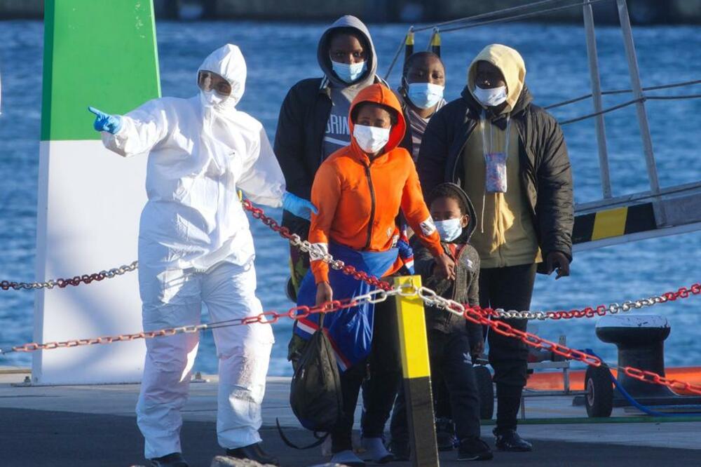 ITALIJANSKI PREMIJER MARIO DRAGI: Ne stojimo iza toga da EU treba da plati Libiji da zaustavi migrante koji kreću ka Evropi!