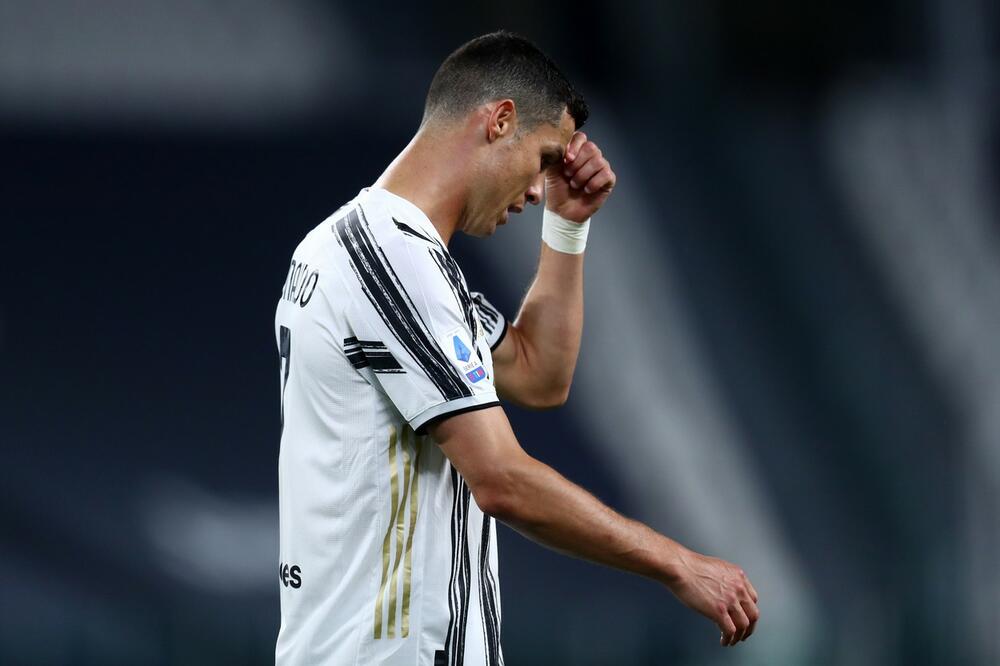 PIRLOVA BOMBA ZA KRAJ SEZONE: Juventusov meč godine Ronaldo počinje sa klupe za rezerve!