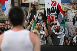 PROTEST NA TRGU REPUBLIKE: Građani se okupili da daju podršku Palestini!