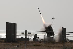 GVOZDENA KUPOLA JE EFIKASNA, ALI VEOMA SKUPA! IZRAEL RAZVIJA ODBRAMBENO ORUŽJE: Uspešno testiran laserski protivraketni sistem!