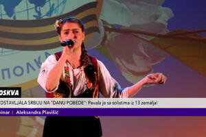 PONOS! Predstavljala Srbiju u NARODNOJ NOŠNJI i pevala na čistom srpskom na manifestaciji Besmrtnog puka u Rusiji