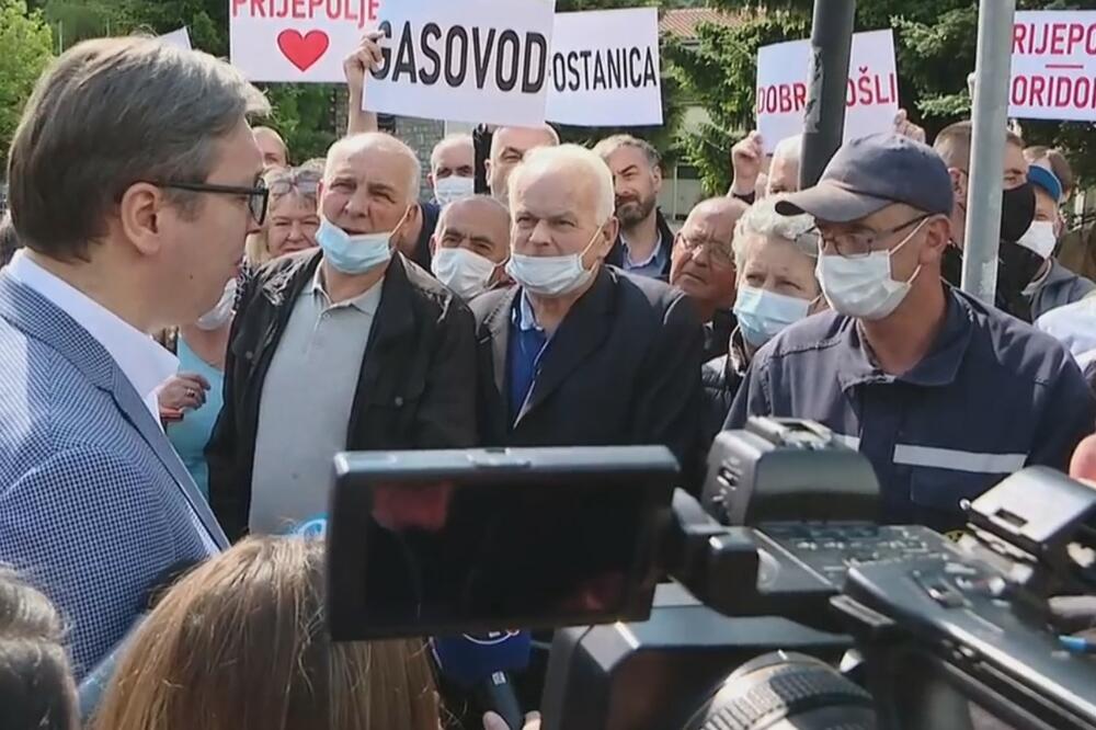 UŽIVO VUČIĆ U PRIJEPOLJU: Hvala predsedniče, živio mi 100 godina! Reci Atlagiću odmah da dođe i Bajatoviću! Trči Bajatoviću! VIDEO