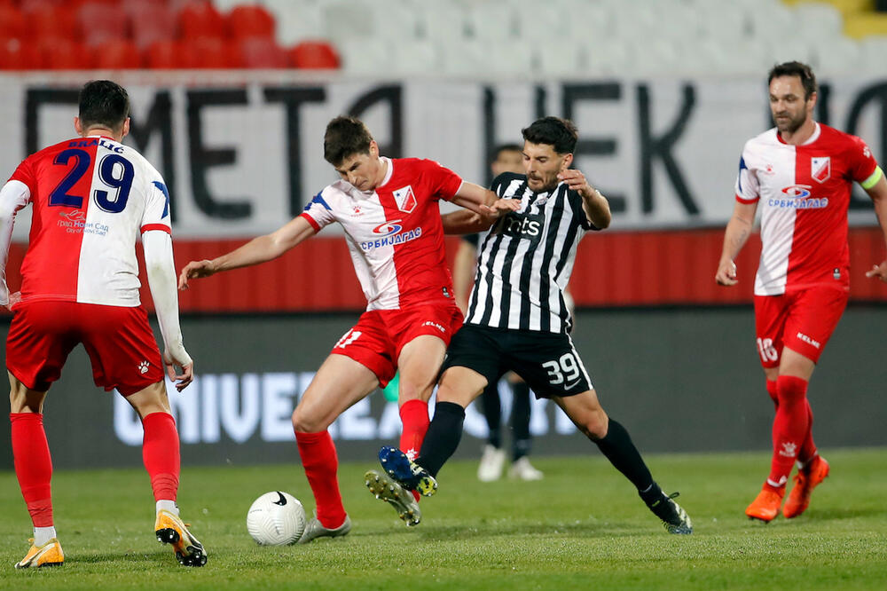 EVO GA! ZA NJEGA ĆE SE BORITI I PARTIZAN, VOJVODINA I ČUKARIČKI: Ovo je pehar UEFA Lige konferencija! VIDEO