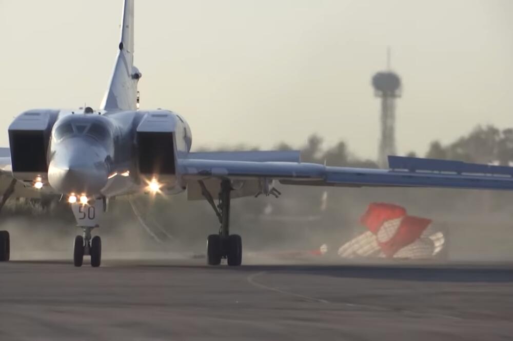 RUSKI STRATEŠKI BOMBARDERI TU-22M3 U SIRIJI Izveli vežbe nad Sredozemljem! Da li kreće nova faza ruskog angažovanja VIDEO