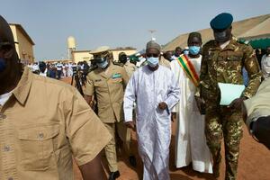 NAKON PUČA Privremeni predsednik i premijer Malija pušteni iz pritvora u koji ih je smestila vojska