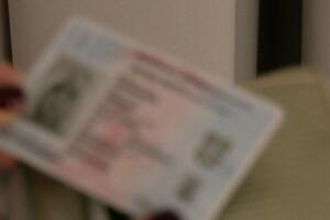 IZMENA ZAKONA: Evo kako se novi zakon odnosi na one koji imaju čipovane lične karte!
