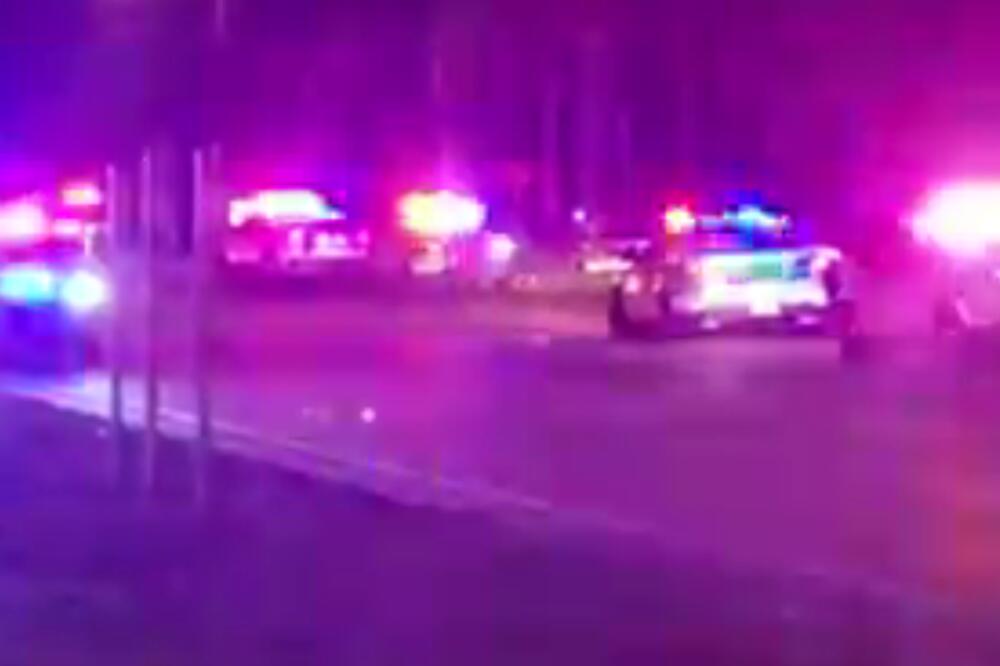 DEČAK I DEVOJČICA PROVALILI U KUĆU NA FLORIDI: Pokupili oružje pa iz kalašnjikova zapucali na policiju! Tinejdžerka ranjena