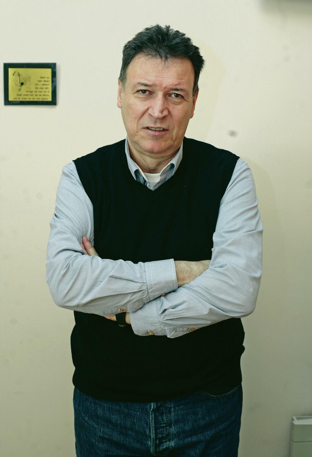 Dr Aleksandar Adamović