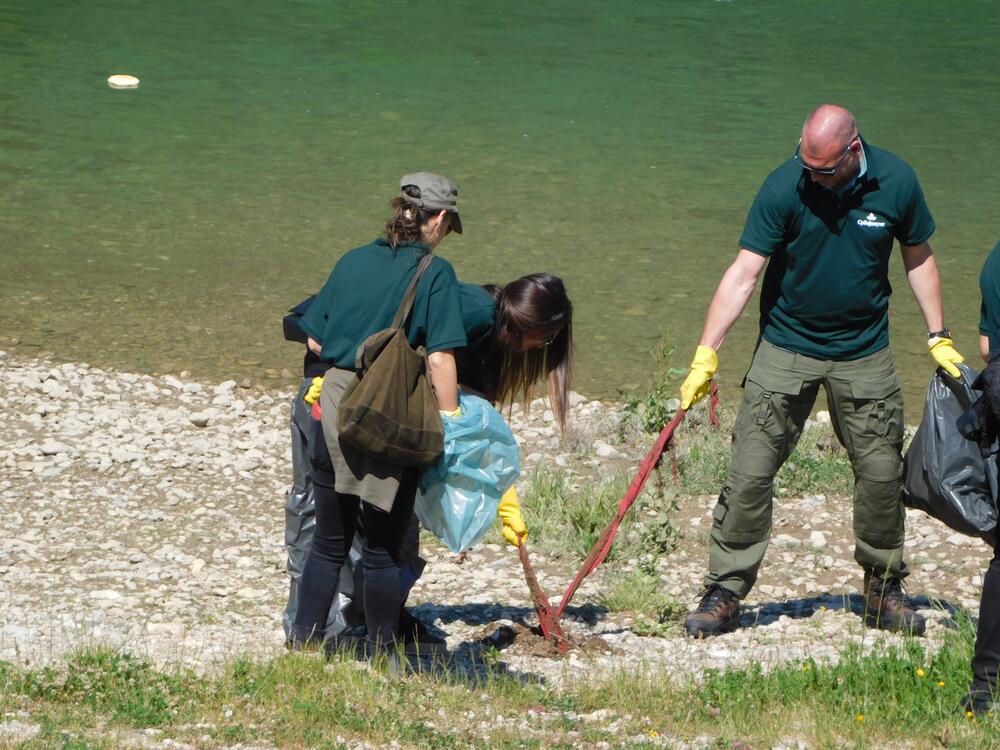 Mali Zvornik, čišćenje obale Drine