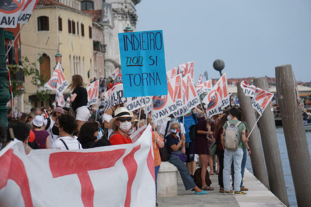 Italija, Venecija, protesti, kruzeri