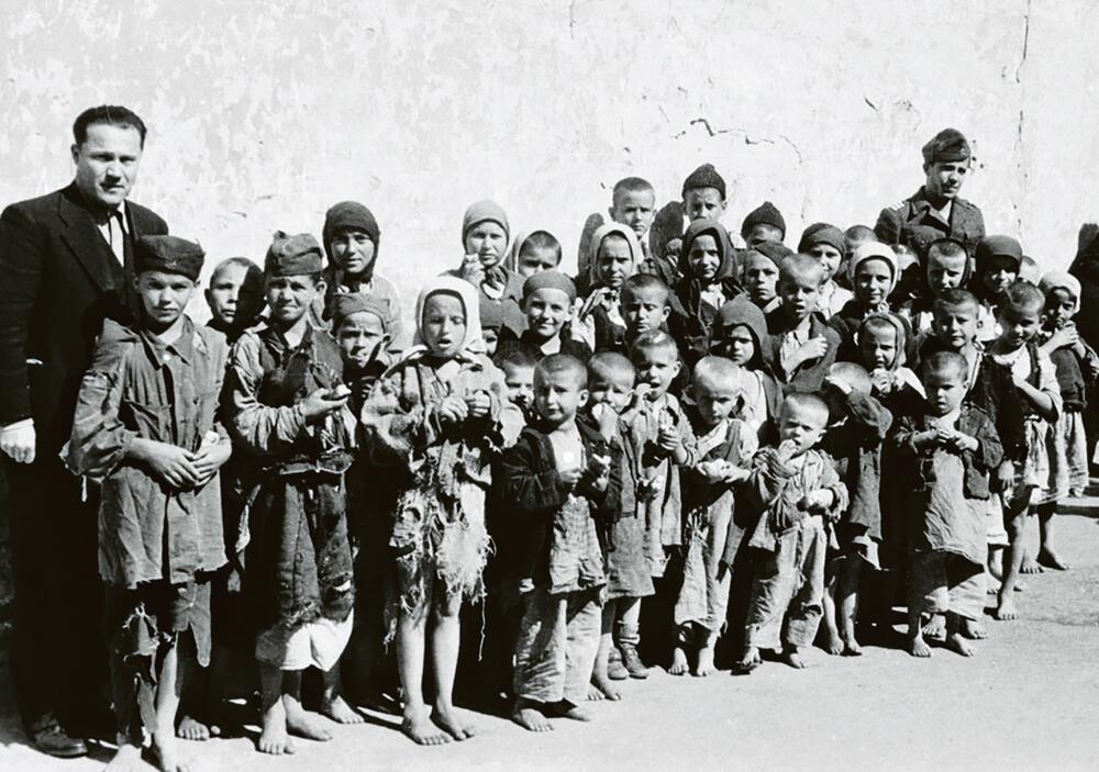 Srpska deca dopremljena 6. avgusta 1942. u logor u Sisku iz Mlake i Košutarice 