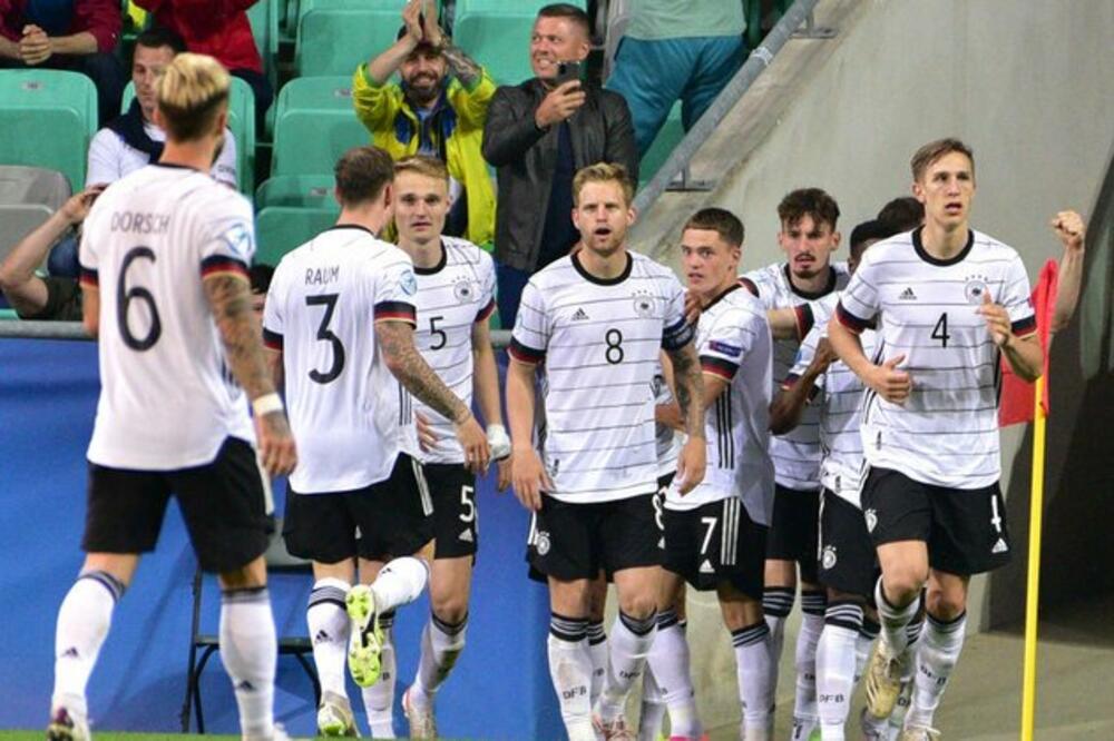 PANCERI NA KROVU STAROG KONTINENTA: Mladi fudbaleri Nemačke šampioni Evrope! VIDEO