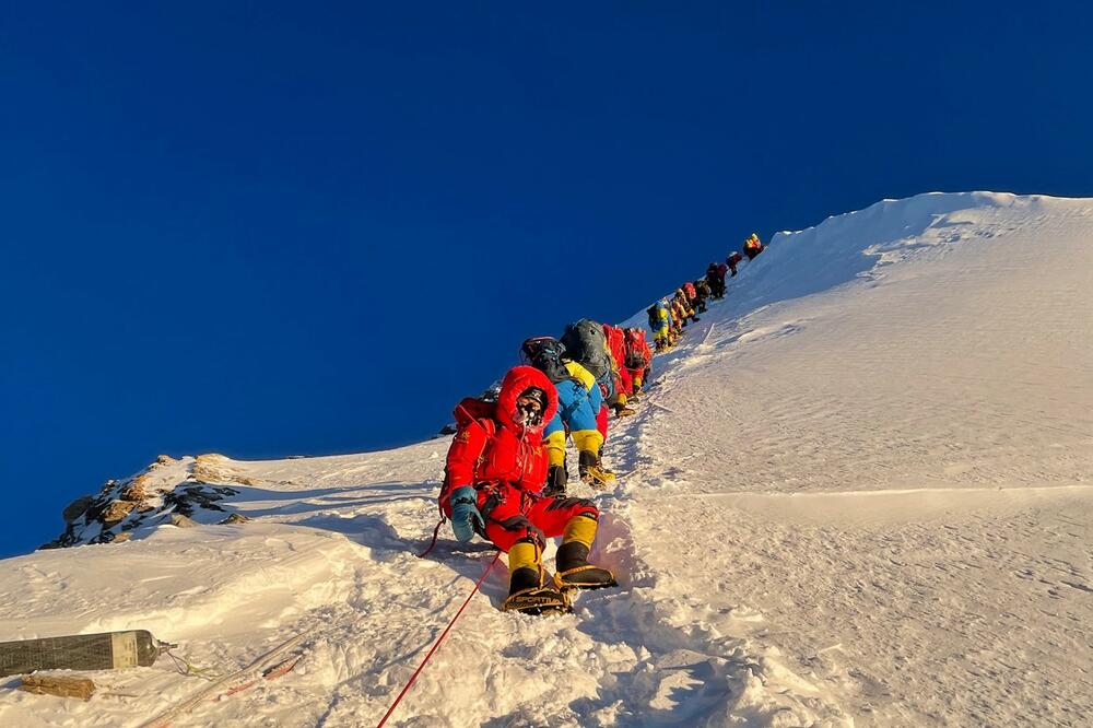 CRNI VIKEND: Četvorica planinara stradala na slovenačkim Alpima, za jednim se još traga