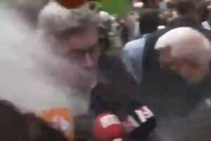 NAPAD BRAŠNOM: Posle Makrona, još jedan francuski političar na meti besnih građana VIDEO