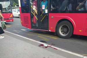 SUDAR 2 AUTOBUSA NA MILJAKOVCU: Pogledajte kako izgleda bus posle udesa u Borskoj ulici (FOTO)