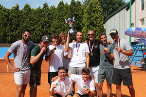 BEZ IZGUBLJENOG MEČA DO TROFEJA: Seniori TC Novak do naslova šampiona Srbije! FOTO